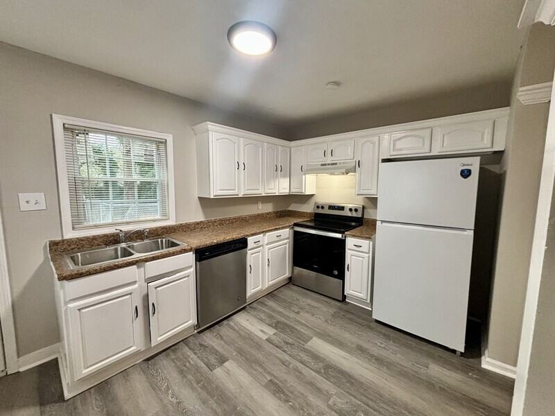 6161 Susan Ln - Photo 2 of 15