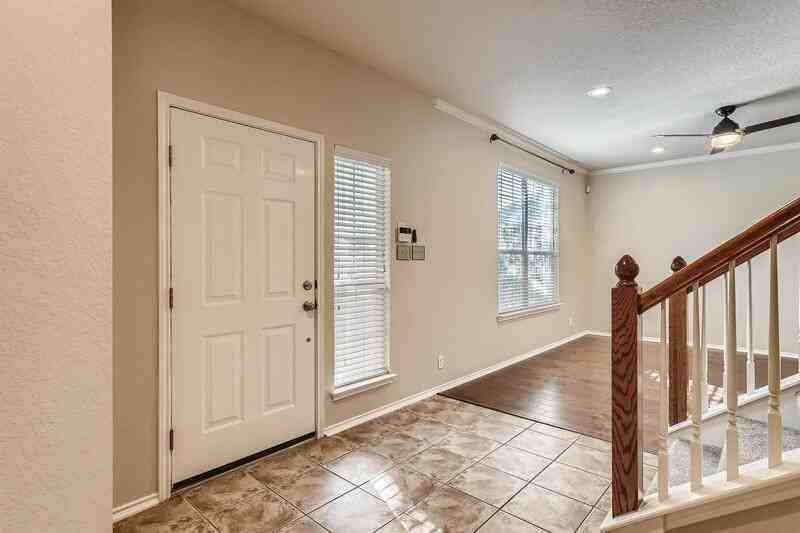 8803 Redwood Bnd - Photo 5 of 29