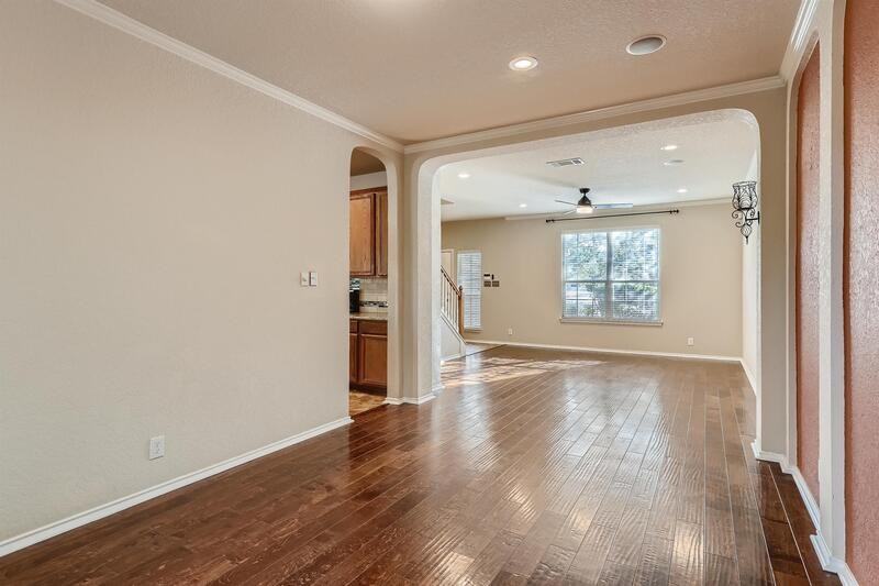 8803 Redwood Bnd - Photo 6 of 29