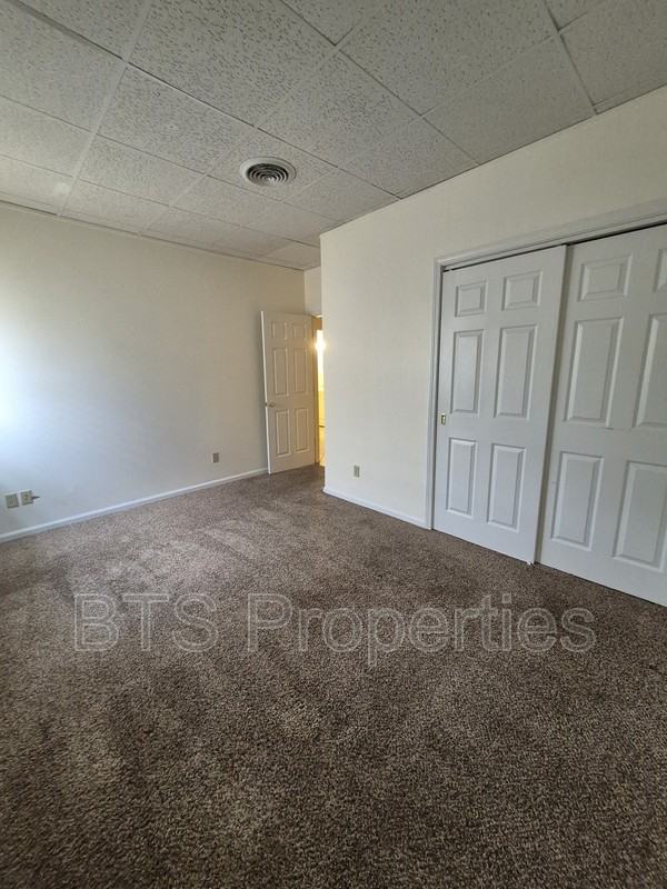 5917 W Plank Rd - Photo 6 of 12