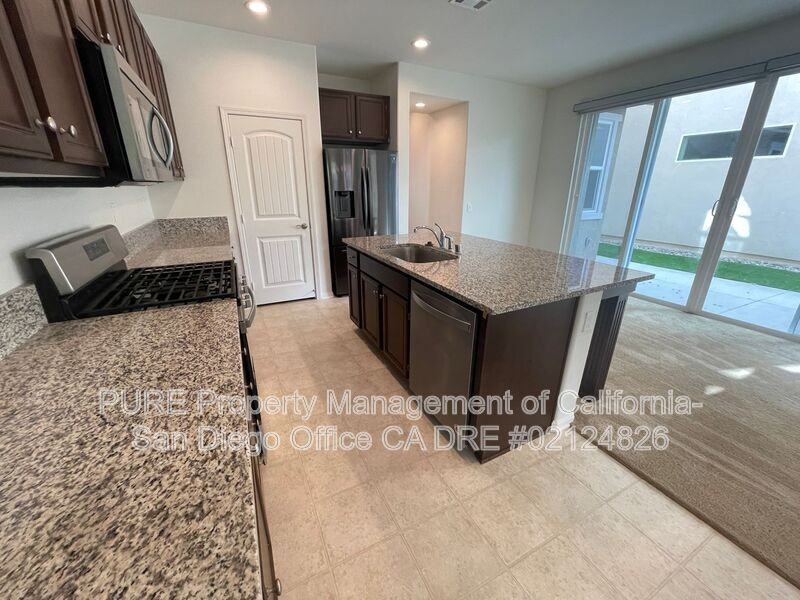 1321 Pershing Rd - Photo 7 of 40