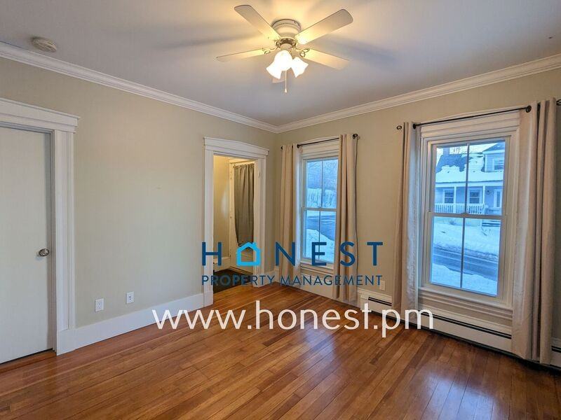 18 Warren St #1 - Photo 4 of 27