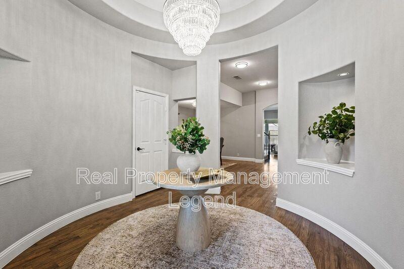 1451 Cedar Hollow Dr - Photo 5 of 45