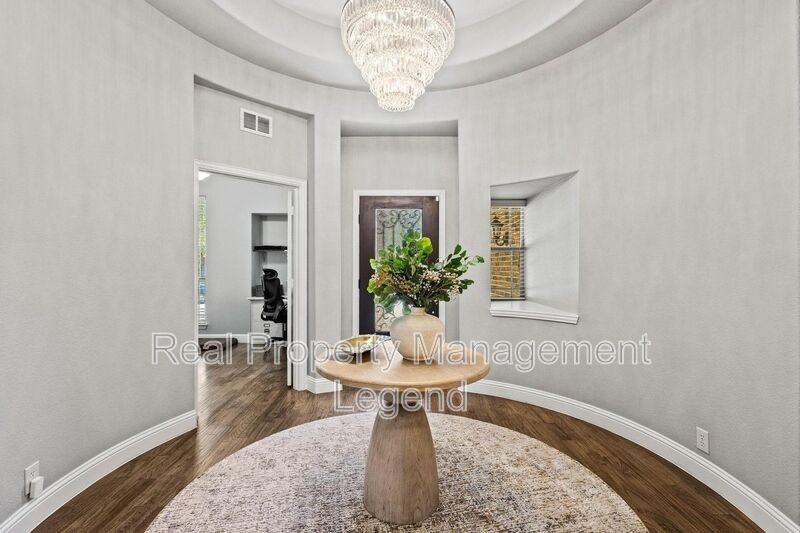 1451 Cedar Hollow Dr - Photo 6 of 45