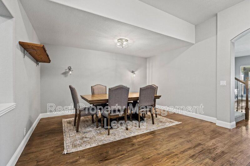 1451 Cedar Hollow Dr - Photo 7 of 45