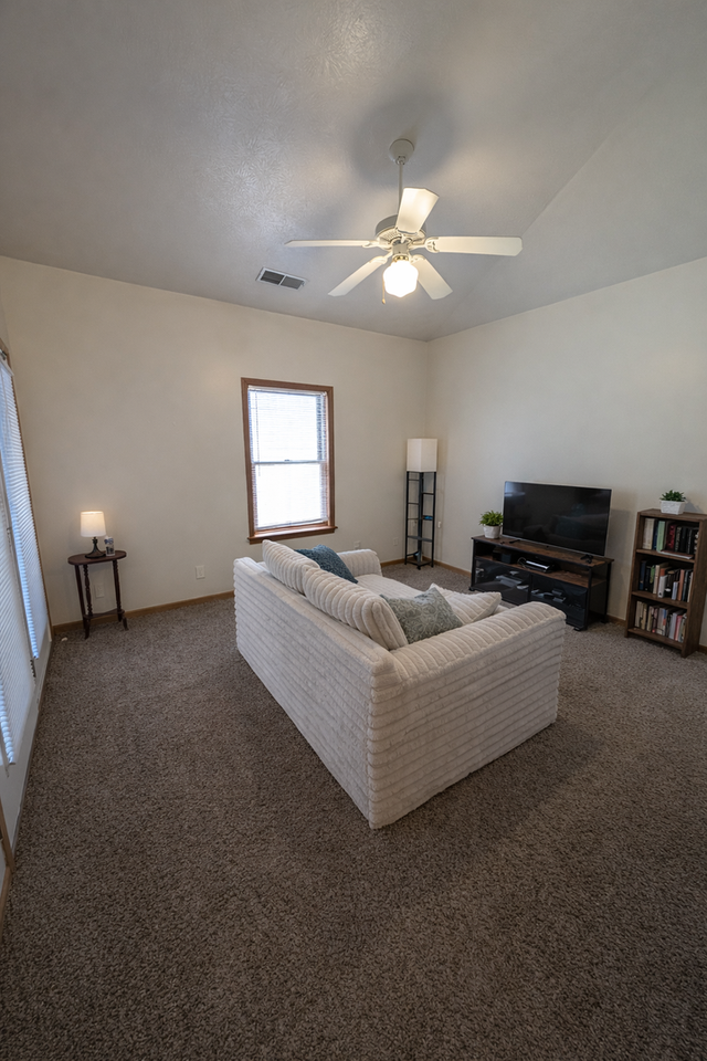 Salisbury Place - Photo 4 of 26