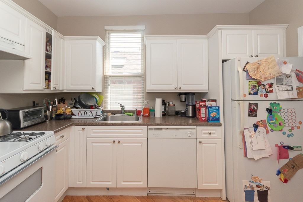 3144 N Oakley Ave #3F - Photo 4 of 20