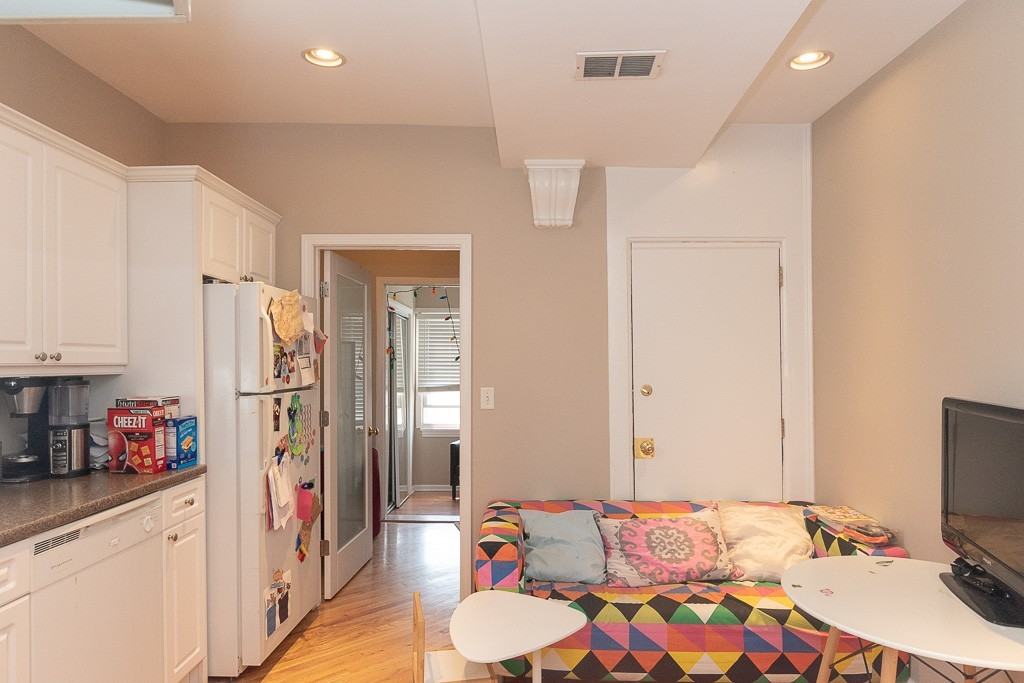 3144 N Oakley Ave #3F - Photo 6 of 20