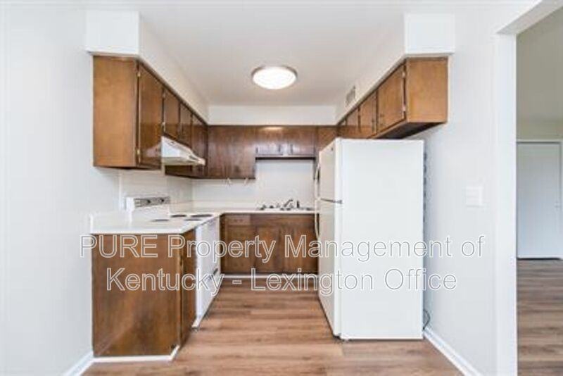 459 Sycamore Ct #19 - Photo 3 of 17