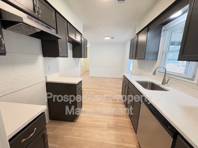 2408 Midway Dr - Photo 7 of 19