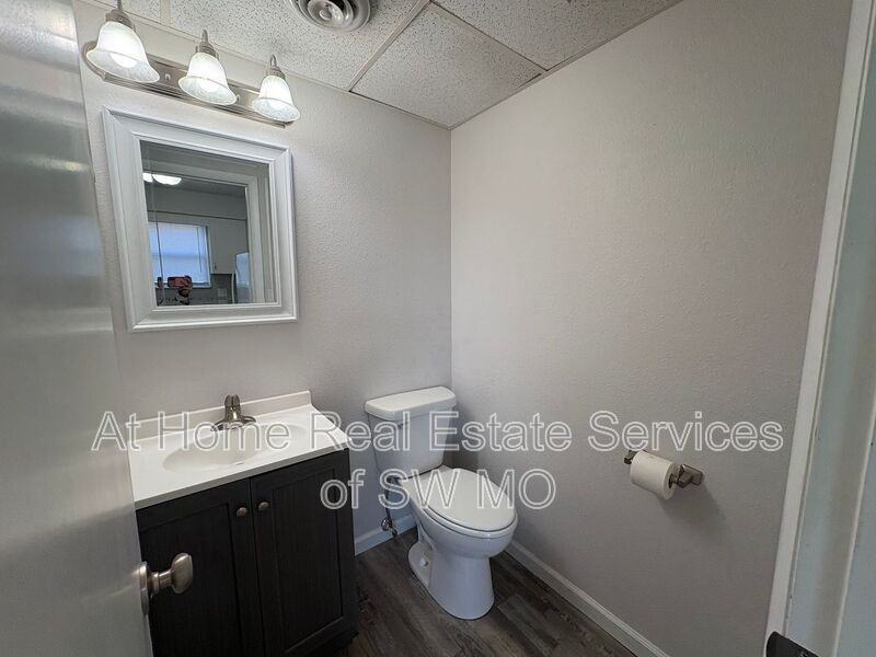 3333 E Linwood St - Photo 4 of 11