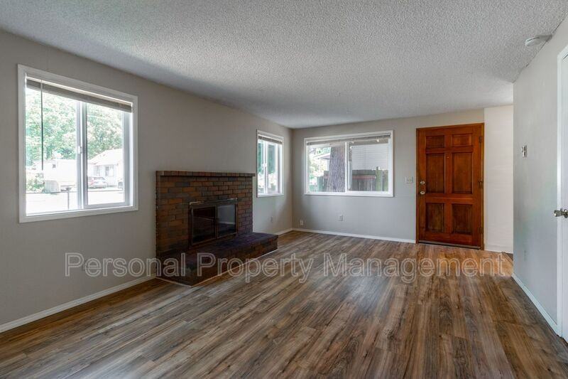 3100 V St - Photo 2 of 11