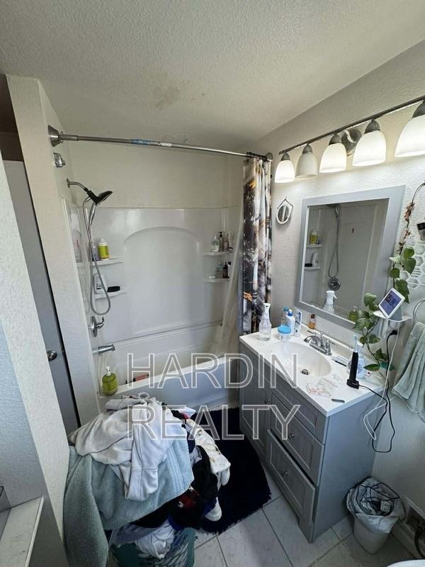 623 James St - Photo 4 of 11