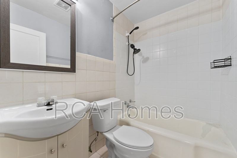 6262 E 24th St - Photo 6 of 12