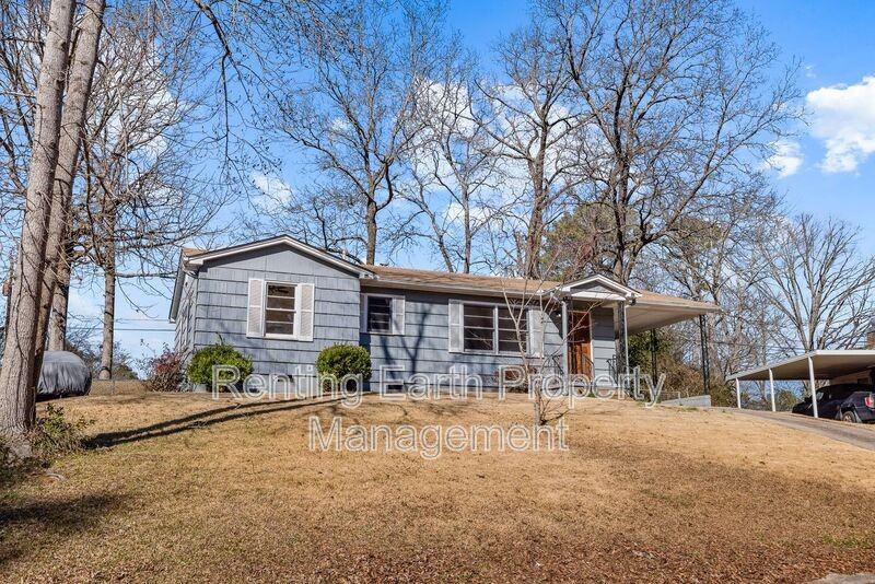 416 Hearne Cir - Photo 3 of 17