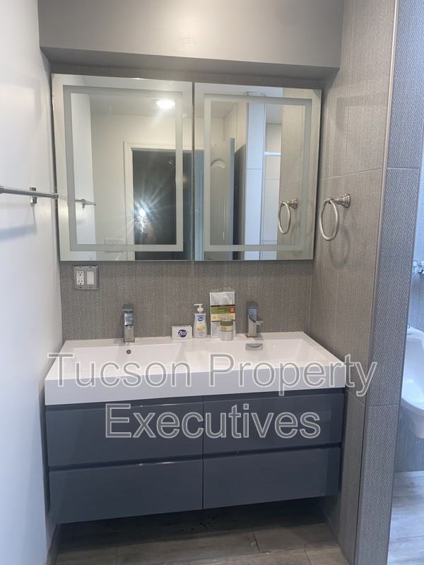 1421 E Drachman St - Photo 4 of 27