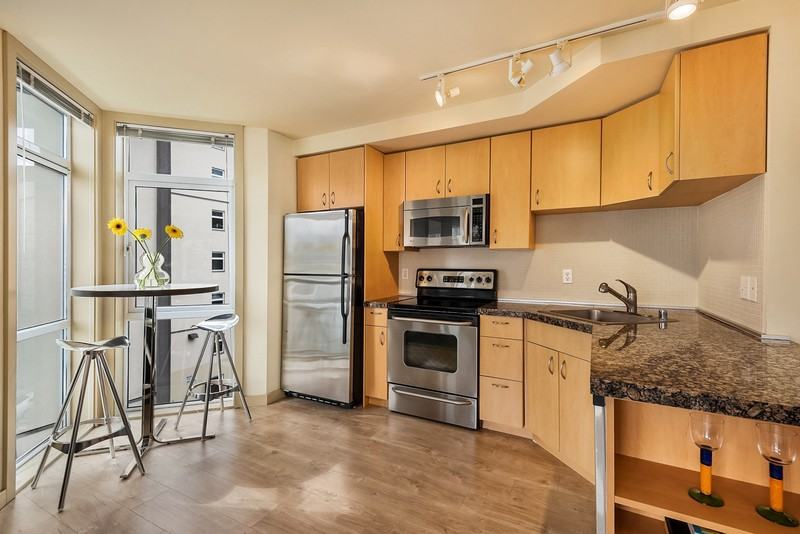 103 Bellevue Ave E #401 - Photo 2 of 15