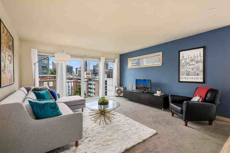 103 Bellevue Ave E #401 - Photo 4 of 15