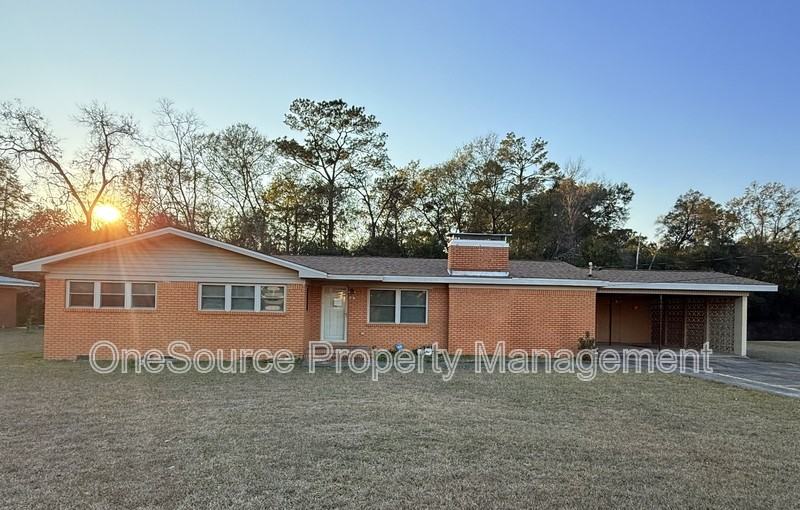 656 S 11th St - Photo 2 of 21