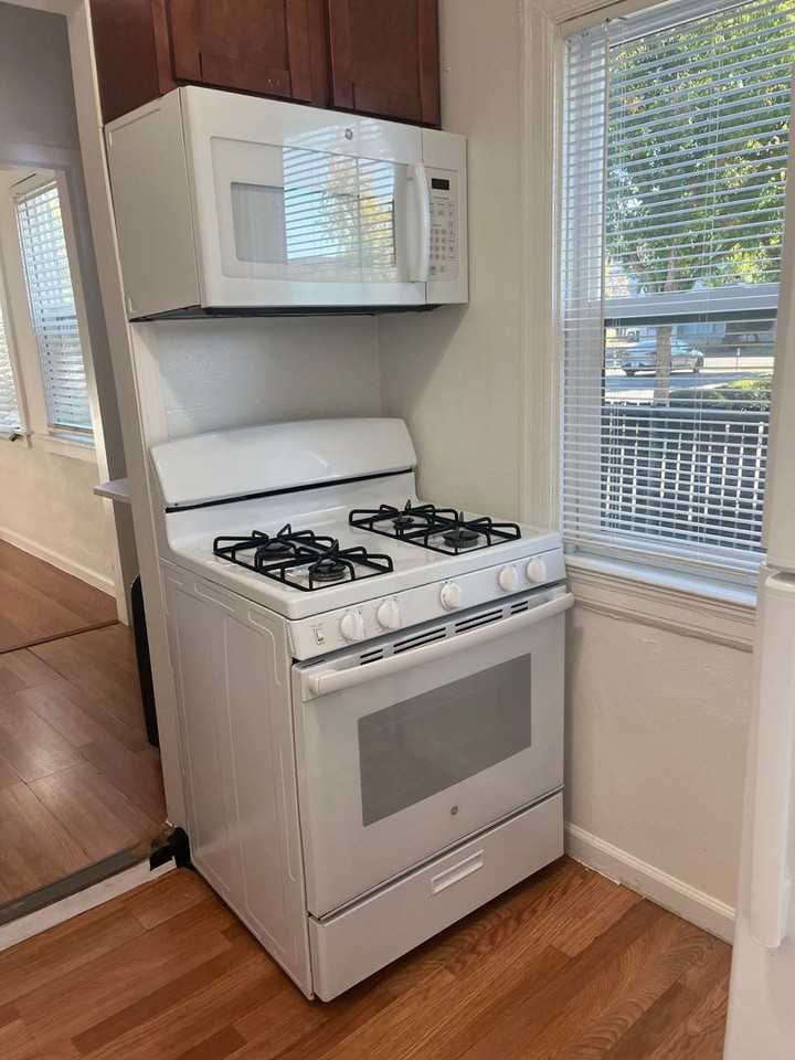 1210 11th Street - Photo 3 of 6