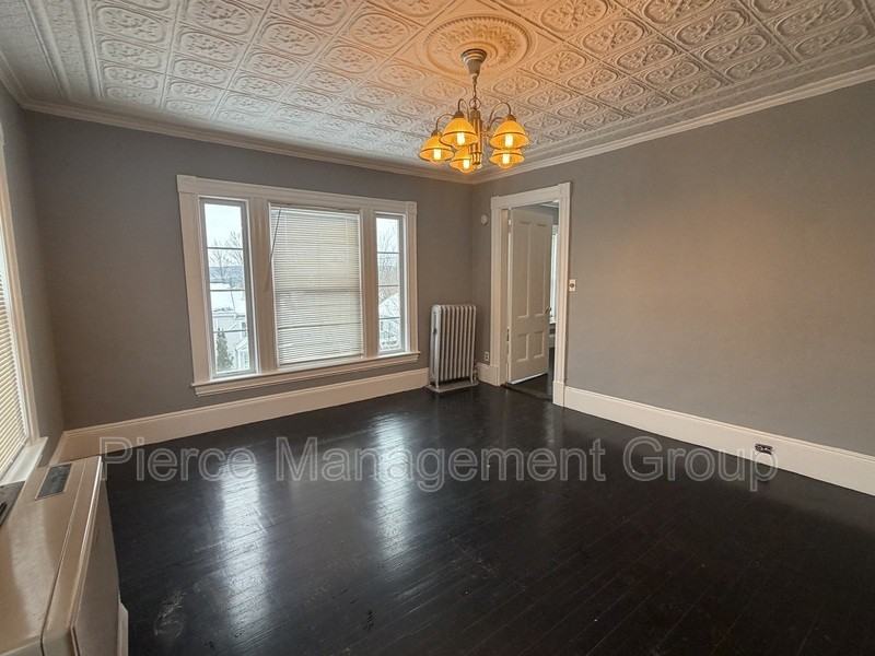 194 Main St #2 - Photo 4 of 10