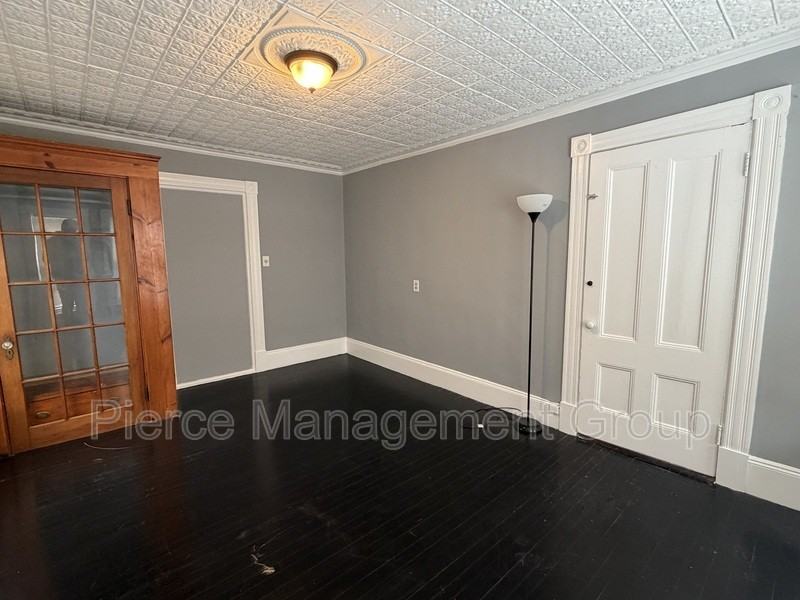 194 Main St #2 - Photo 7 of 10