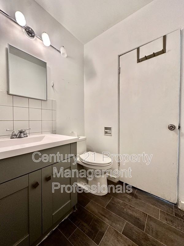 11134 116 St Nw - Photo 5 of 10