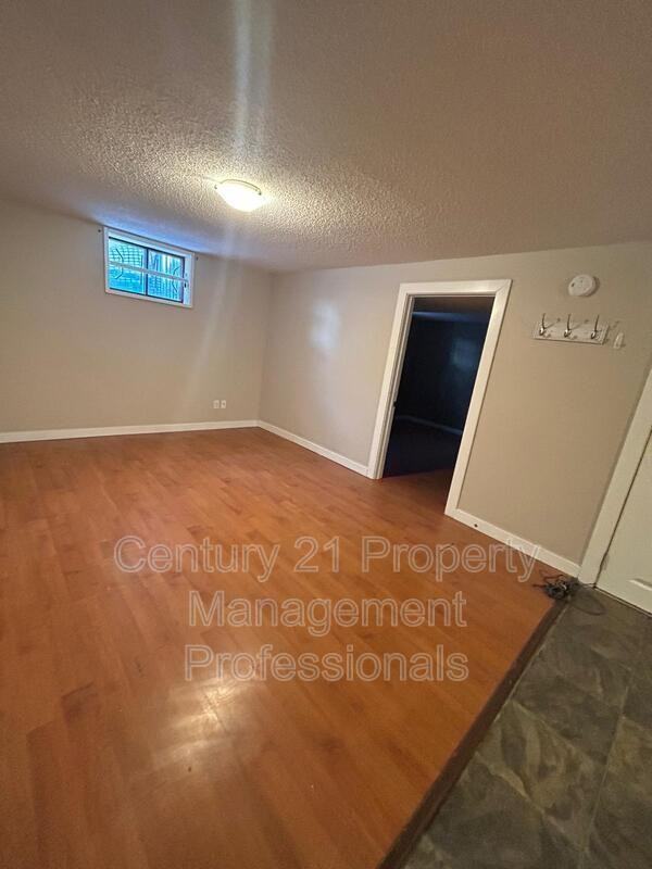 11318 105 St Nw - Photo 2 of 6