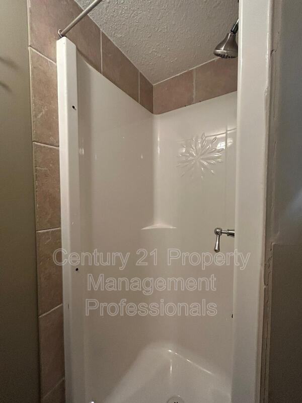 11318 105 St Nw - Photo 6 of 6