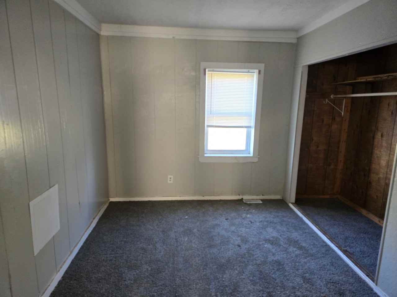 1521 & 1521 1/2 E Kirby Ave (AARC Management, LLC) - Photo 4 of 22