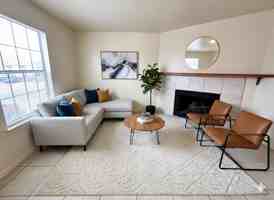 featured image of 1020 Meadowlark Ct Se