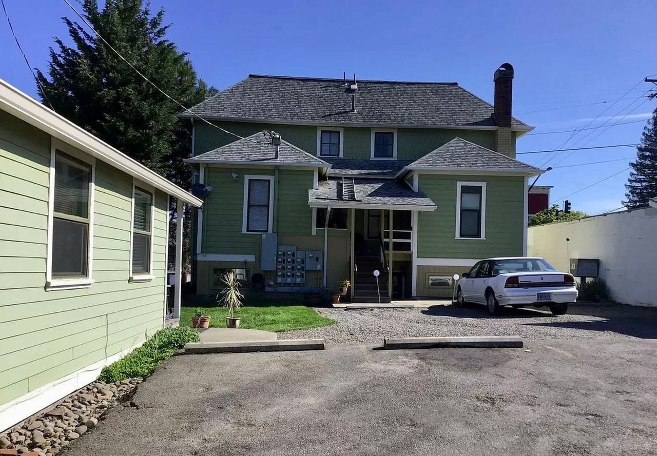 914 7th St #6 - Photo 2 of 2