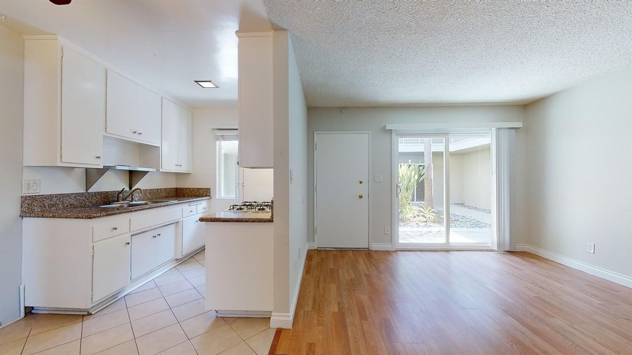 2611 Ocean Avenue - Photo 2 of 19