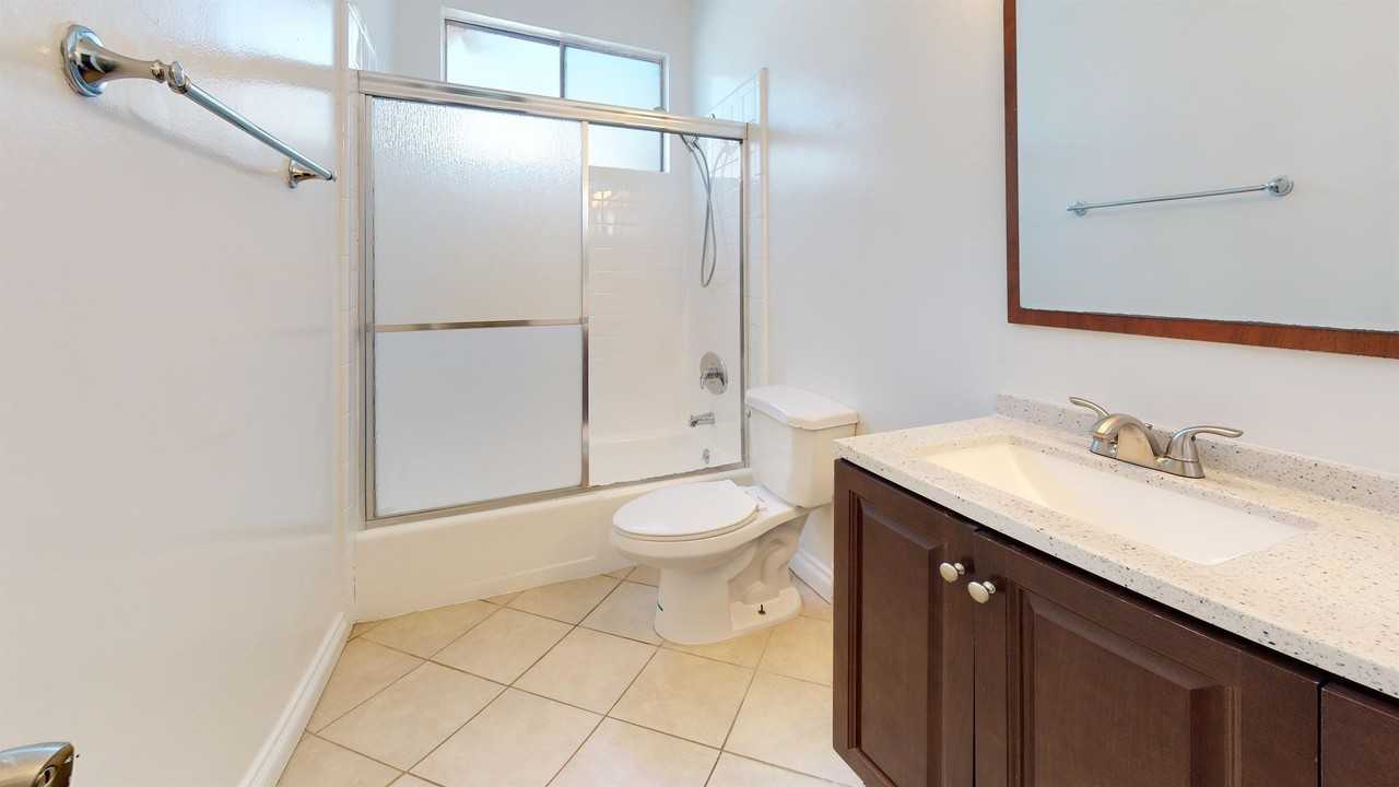 2611 Ocean Avenue - Photo 3 of 19