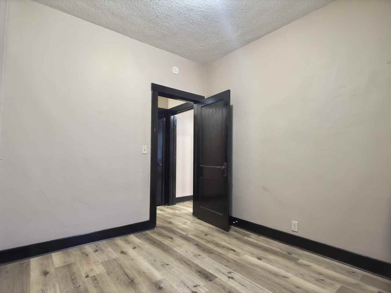 Wesley Place - Photo 5 of 43