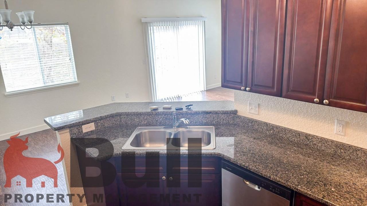 1125 Evergreen Court - Photo 5 of 27