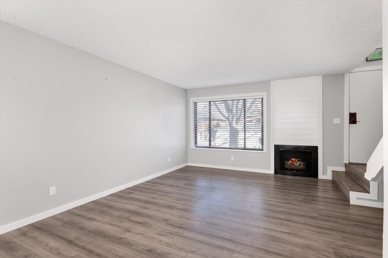 1227 S DILLON WAY - Photo 4 of 29