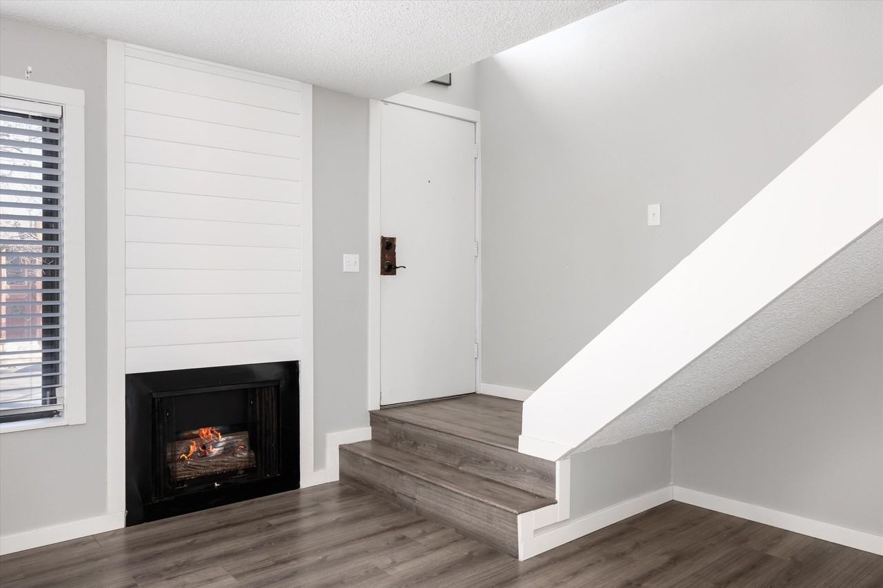 1227 S DILLON WAY - Photo 5 of 29