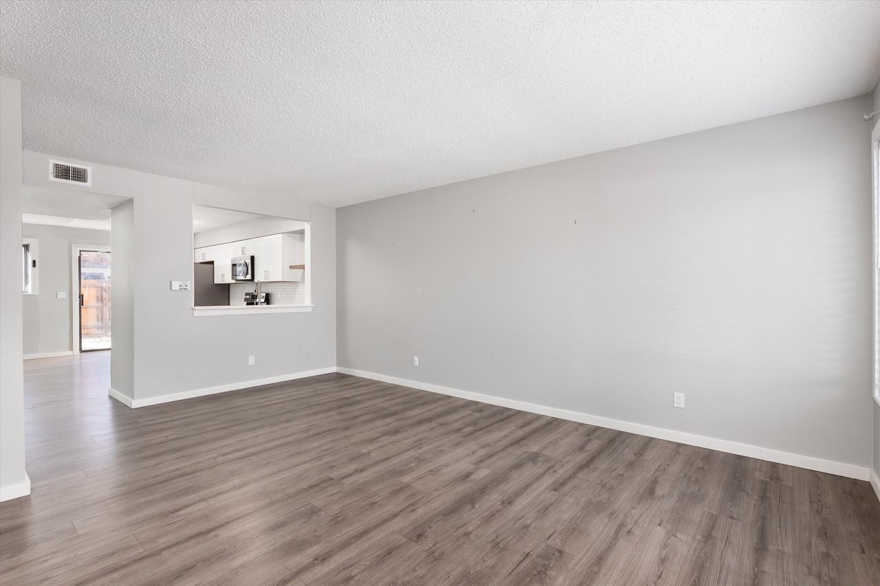 1227 S DILLON WAY - Photo 7 of 29