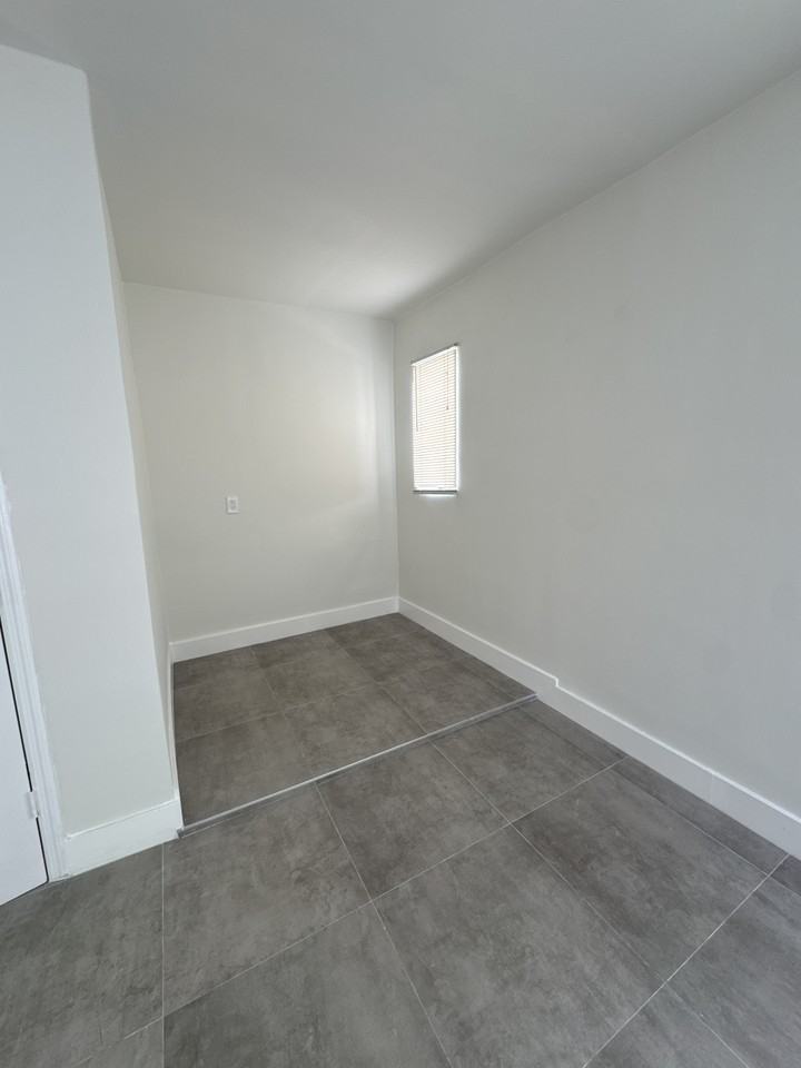 1965 Calais Drive - Photo 3 of 26