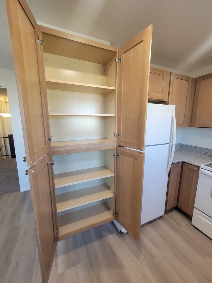 3214 Stephens Avenue South - Photo 3 of 14