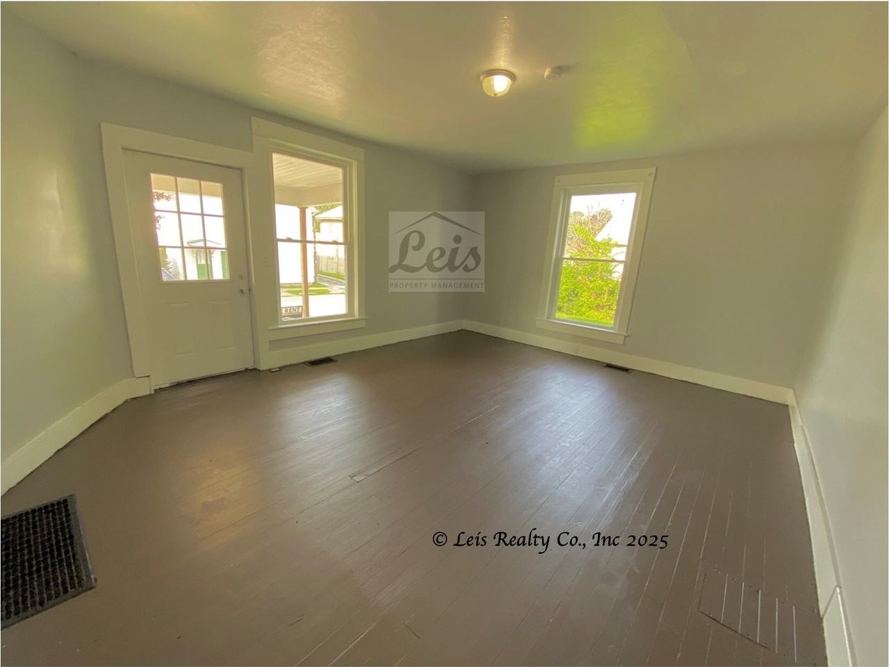 318 11th Street - Photo 2 of 18