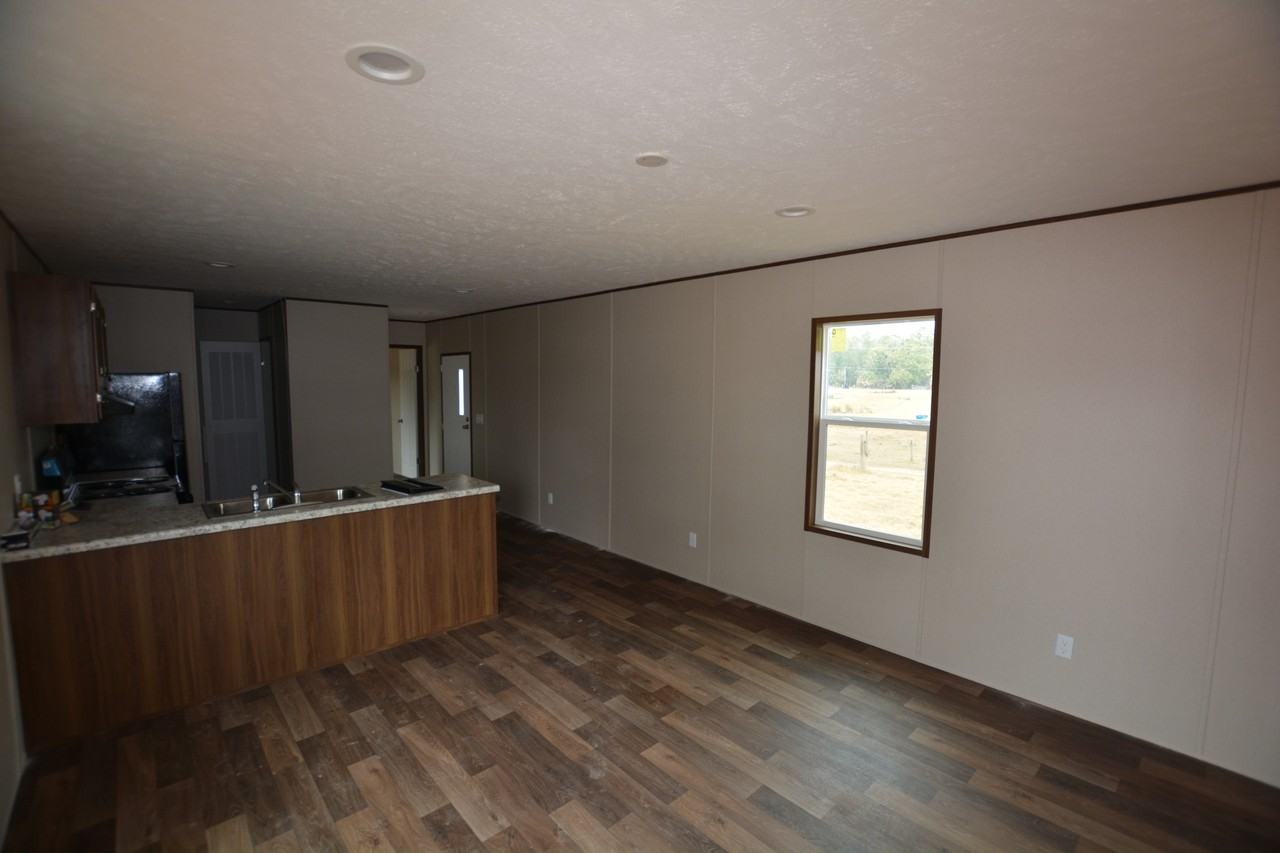 2726 Shamrock Drive - Photo 2 of 10