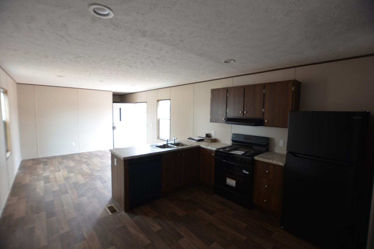 2726 Shamrock Drive - Photo 6 of 10