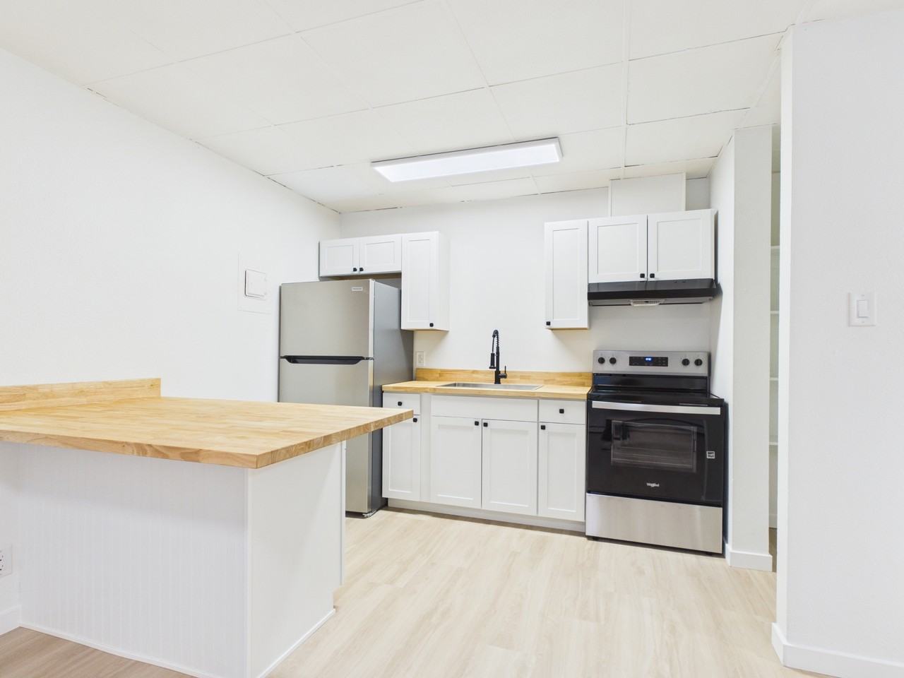 937 Gilmore Street* - Photo 2 of 8