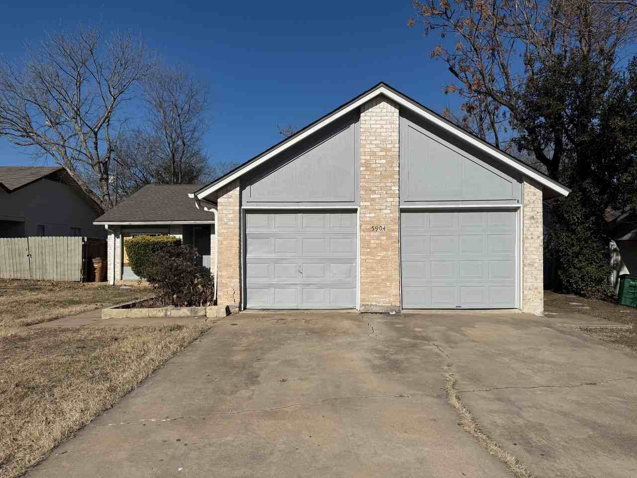 5904 Emerald Forrest - B - Photo 2 of 15