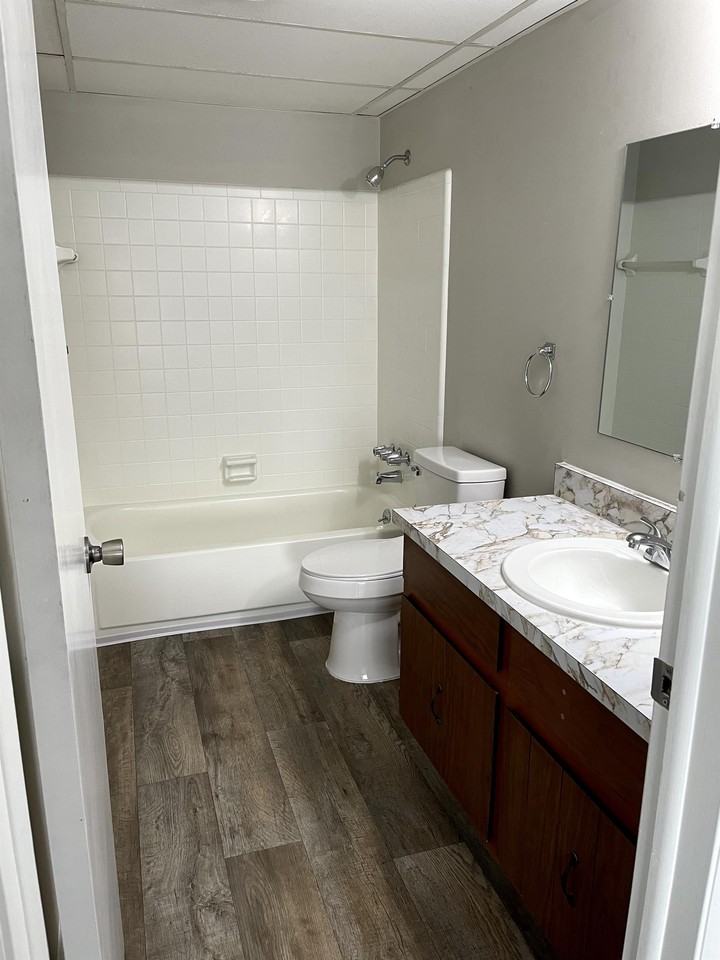 Brenton Woods - Photo 6 of 11