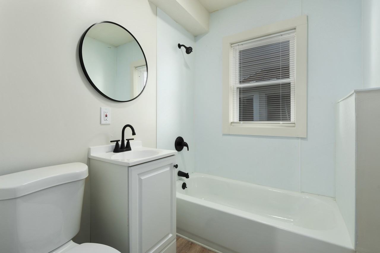 3409 Indiana Ave - Photo 2 of 7