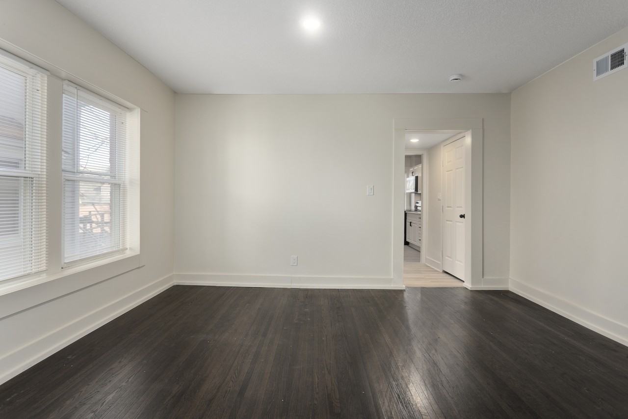 3409 Indiana Ave - Photo 5 of 7