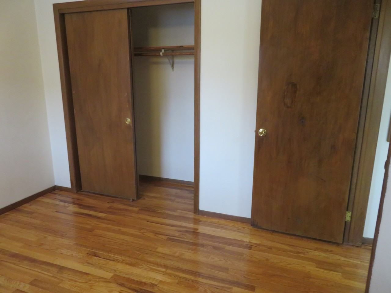 421 Valeria Drive - Photo 2 of 7